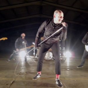 ÜBERGANG mit neuem Video „Allein in der Masse“