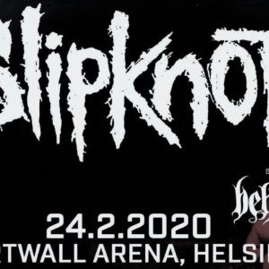 Corey Taylor Injures Foot Onstage At Slipknot Show – But Carries On Playing Anyway