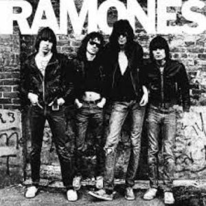 JOEY RAMONE: 19/05/1951 – 15/04/2001
