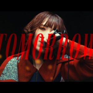 BiSH、新曲「TOMORROW」MVで“楽器を持ったパンクバンド”に 新ビジュアルも公開