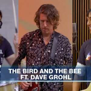 Watch Dave Grohl cover Little Drummer Boy with The Bird And The Bee