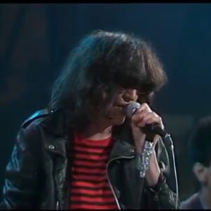Ramones: 1981 Mandagsborsen – KKK Took My Baby Away (Official Live Video)