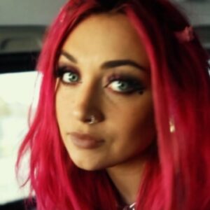 Bronnie – Friendzone (Official Video)