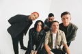 SLEEPING WITH SIRENS、ニュー・アルバム『Complete Collapse』より新曲「Let You Down (Feat. Charlotte Sands)」MV&「Ctrl + Alt + Del」ヴィジュアライザー公開!