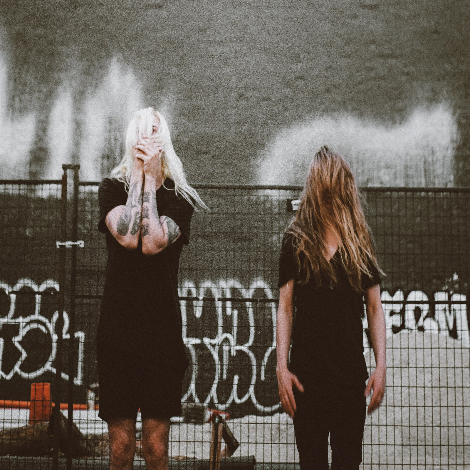 Amazing Grave Unveil Debut Single “Dog Chained to Dog” and it’s a Doozy!