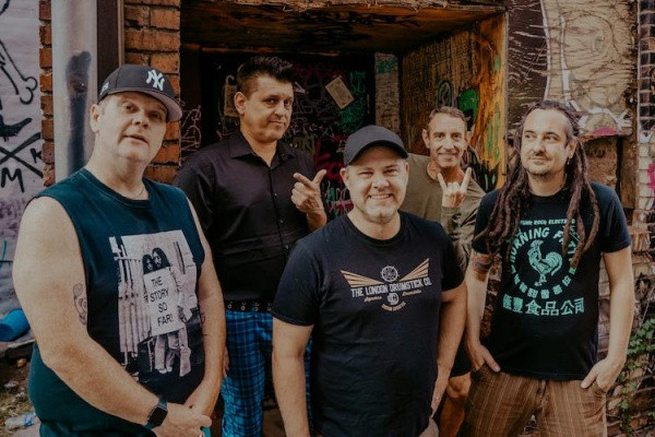 Tours: Less Than Jake / Fishbone / Suicide Machines / Catbite / Bite Me Bambi (US)