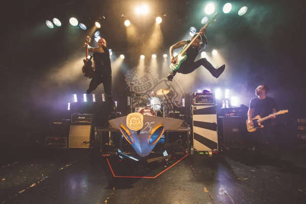 Membri di MXPX, BAD COP/BAD COP e ZEBRAHEAD lanciano la cover di “Nothing in The Dark” dei MERCY MUSIC