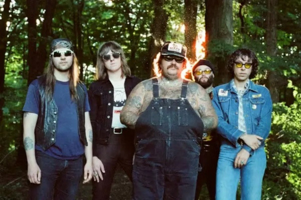 PIG PEN sign to Flatspot Records, announce debut LP, share “Mental Mentality” video