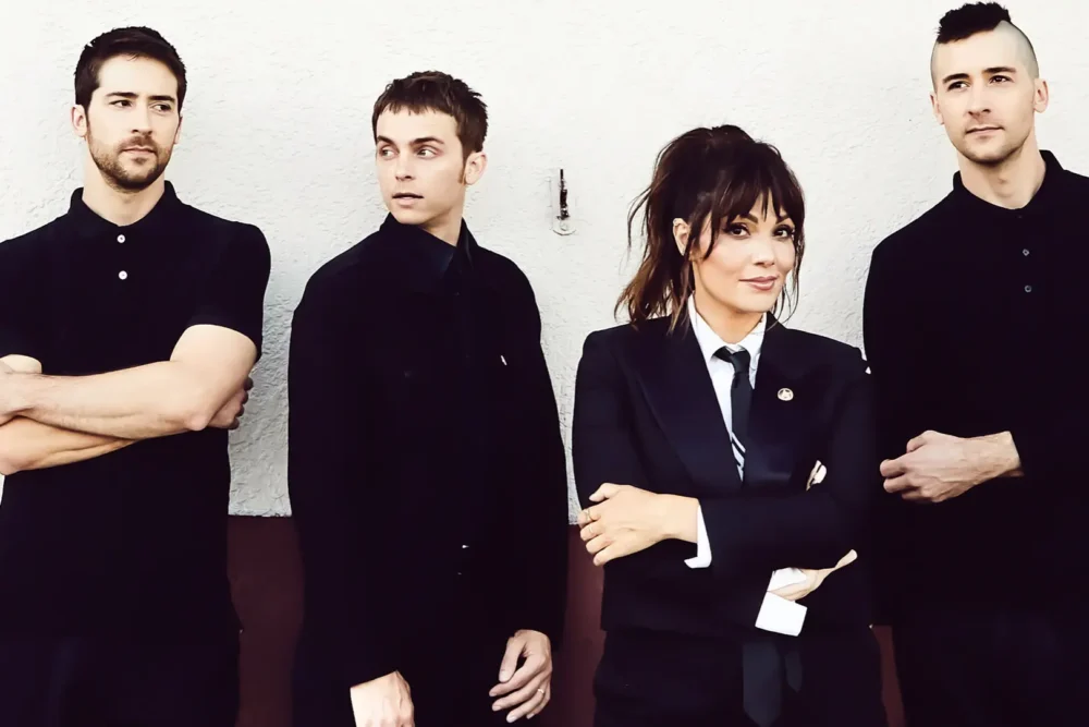 THE INTERRUPTERS: versione acustica di “Raised by Wolves”