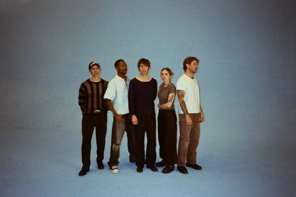 Videos: Turnstile: “Seein’ Stars” / “Birds”
